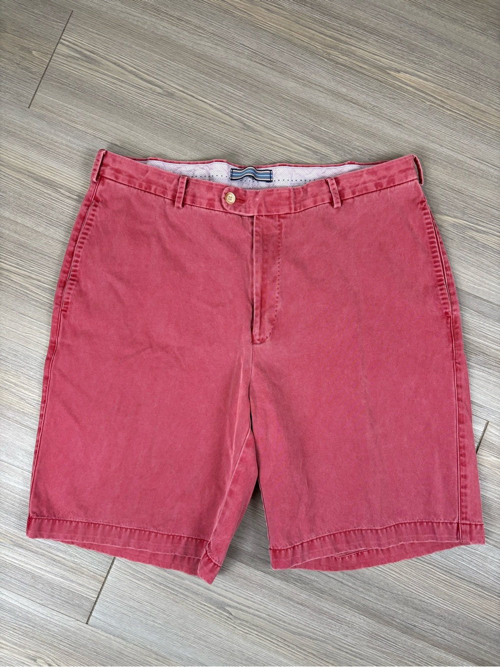Peter Millar Men's Flat-Front Coral/Red Pima Cotton Shorts